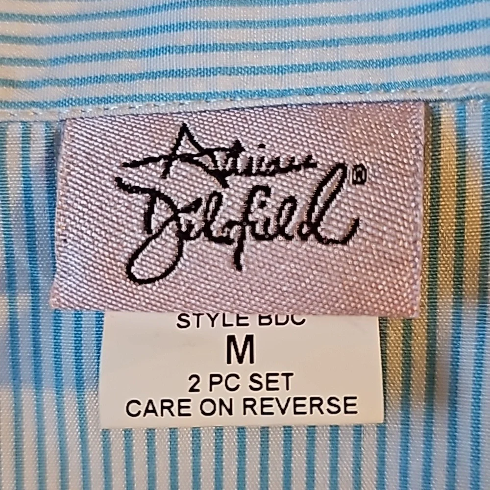 Adrian Dilafield 2 piece button down blouse with undershirt embroidered floral - Picture 10 of 12